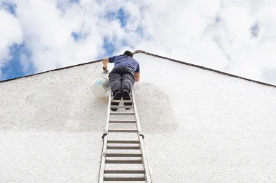 Peinture extérieure à la Pisseure — façades et ravalement